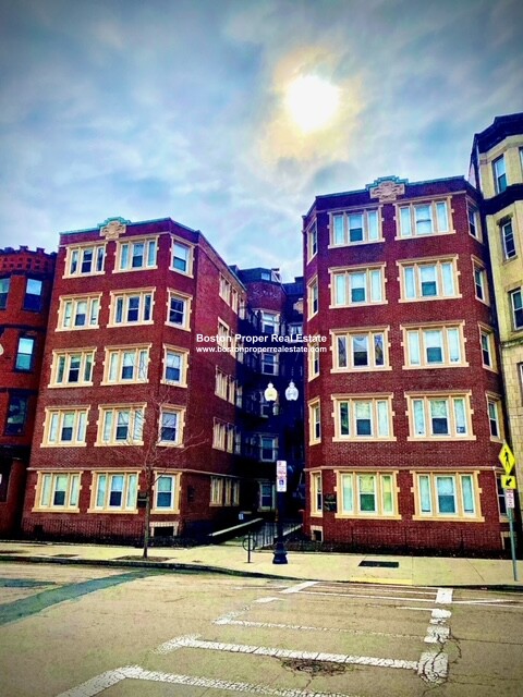 2 bed, 1 bath apartment for rent at 16 Westland Ave Unit 209a, Fenway — photo 20 of 33