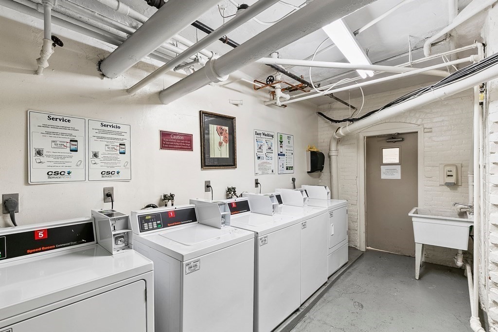 3 bed, 1 bath apartment for rent at 16 Westland Ave Unit 5, Fenway — photo 14 of 17
