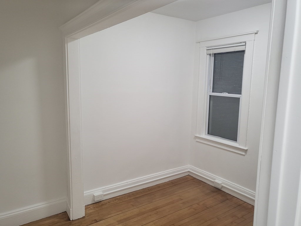 3 bed, 1 bath apartment for rent at 16 Westland Ave Unit 5, Fenway — photo 13 of 17