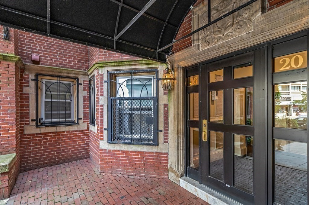3 bed, 1 bath apartment for rent at 16 Westland Ave Unit 5, Fenway — photo 16 of 17