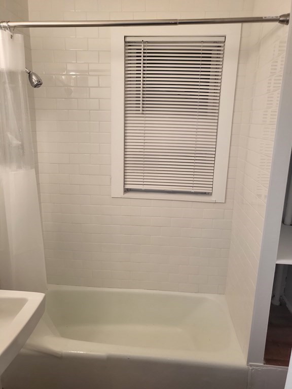 3 bed, 1 bath apartment for rent at 16 Westland Ave Unit 5, Fenway — photo 10 of 17