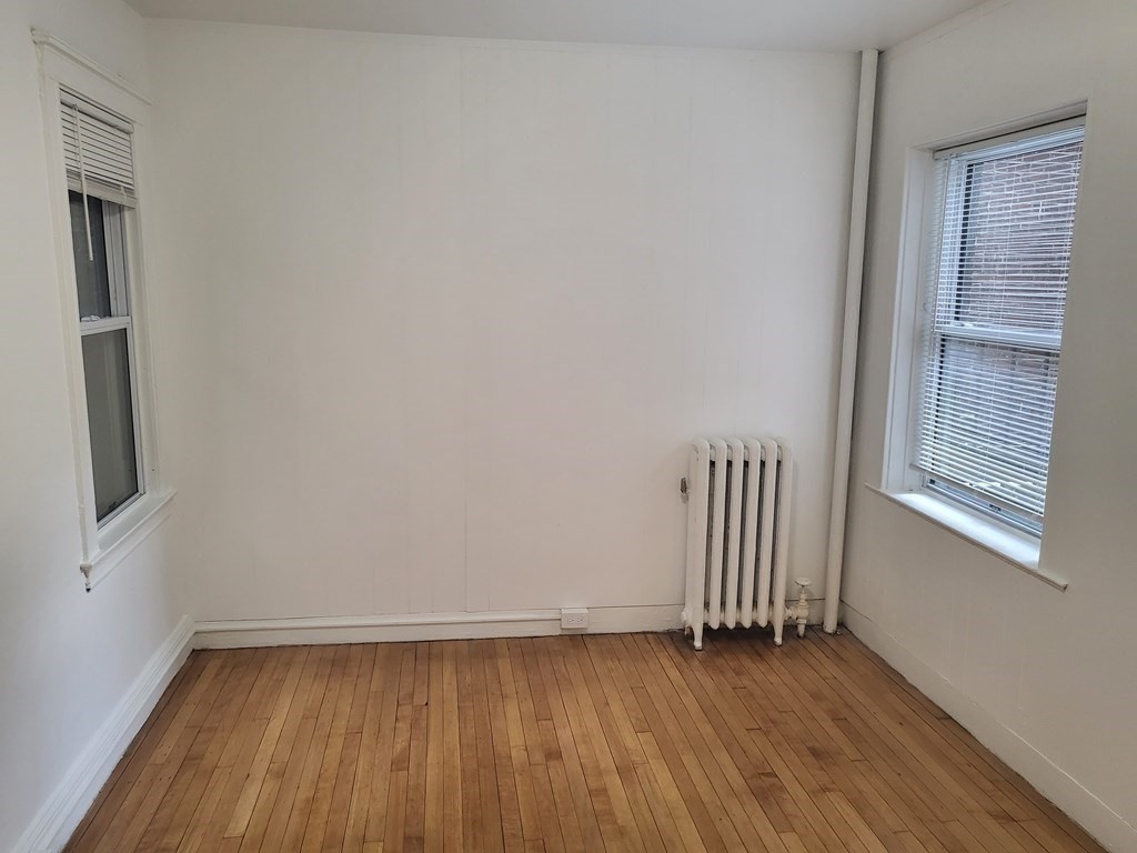 3 bed, 1 bath apartment for rent at 16 Westland Ave Unit 5, Fenway — photo 7 of 17