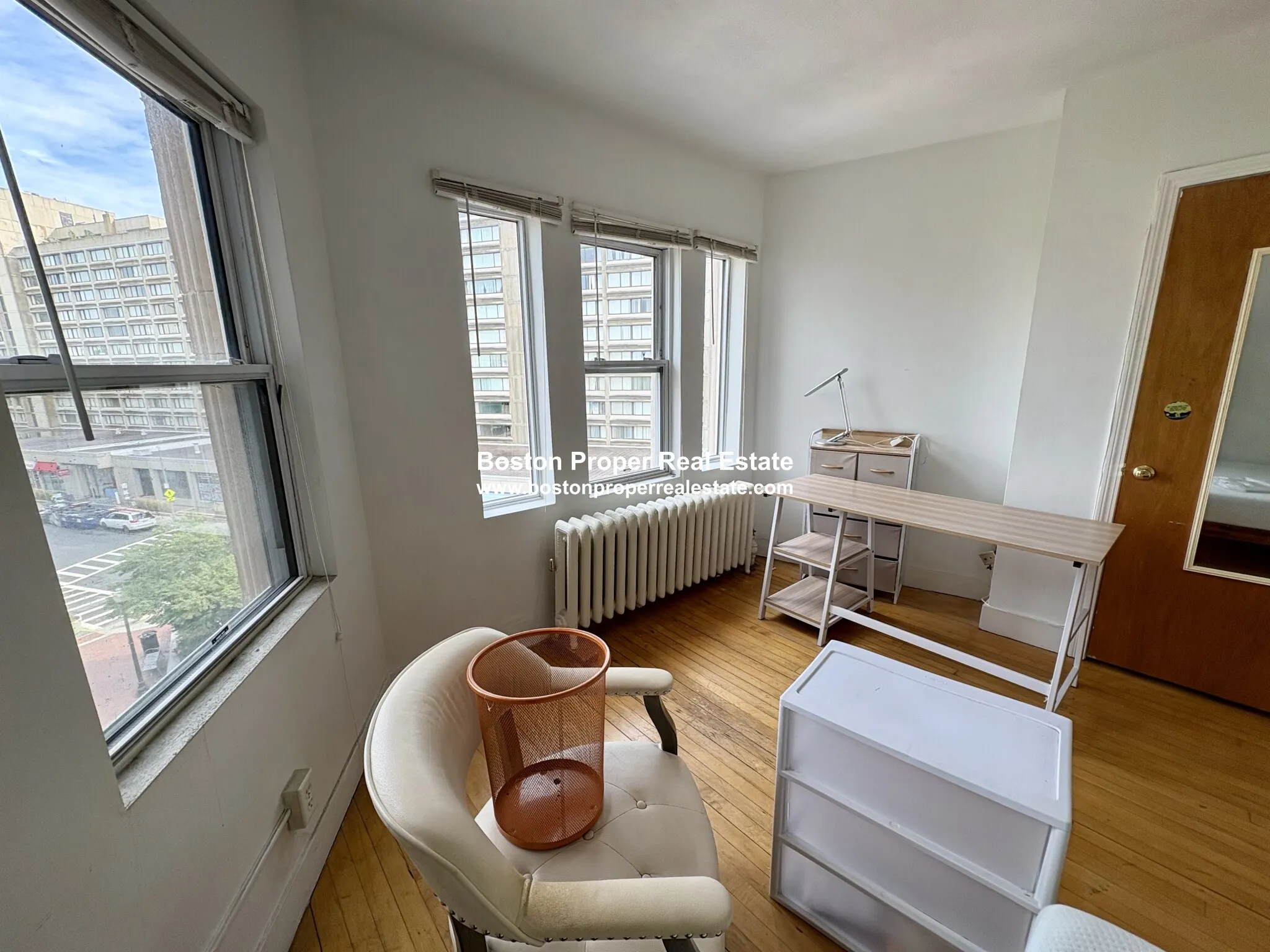 2 bed, 1 bath apartment for rent at 16 Westland Ave Unit 506, Fenway — photo 3 of 24