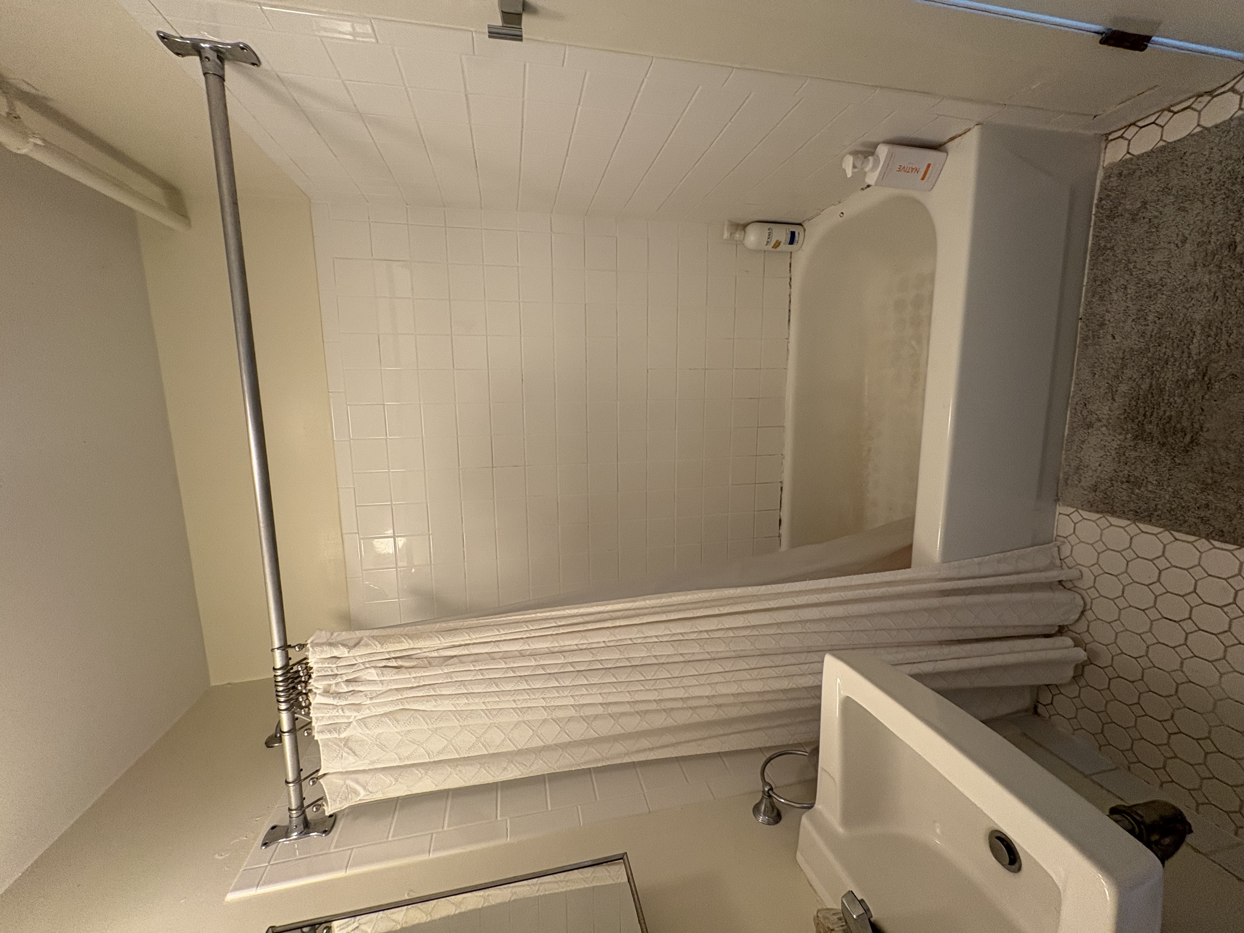 2 bed, 1 bath apartment for rent at 16 Westland Ave Unit Ph4, Fenway — photo 21 of 24
