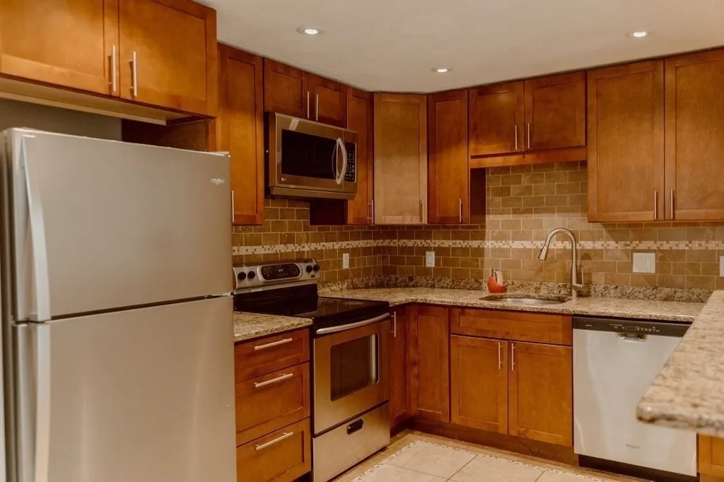 2 bed, 1 bath apartment for rent at 16 Williamsburg Ct Unit 23, Shrewsbury — photo 4 of 11