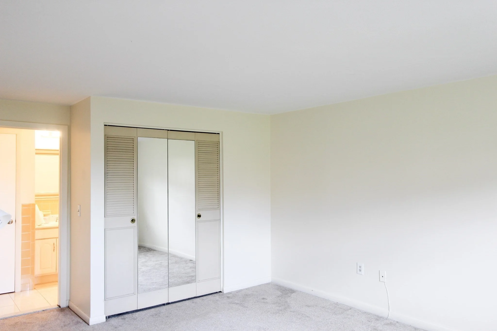 1 bed, 1 bath apartment for rent at 16 Williamsburg Unit 12, Shrewsbury — photo 7 of 11