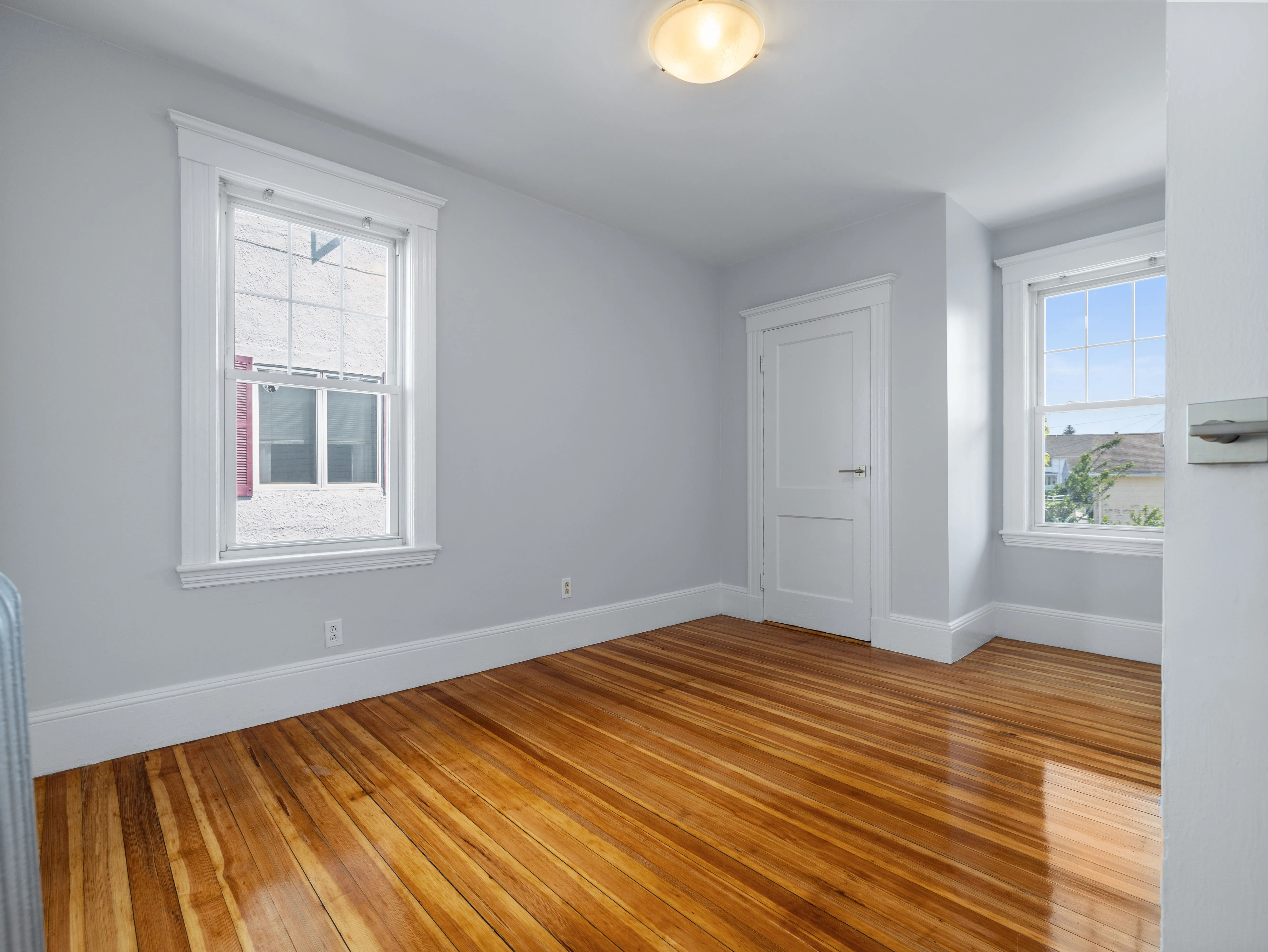 4 bed, 1 bath apartment for rent at 16 Windsor Rd Unit 1., South Medford — photo 5 of 11