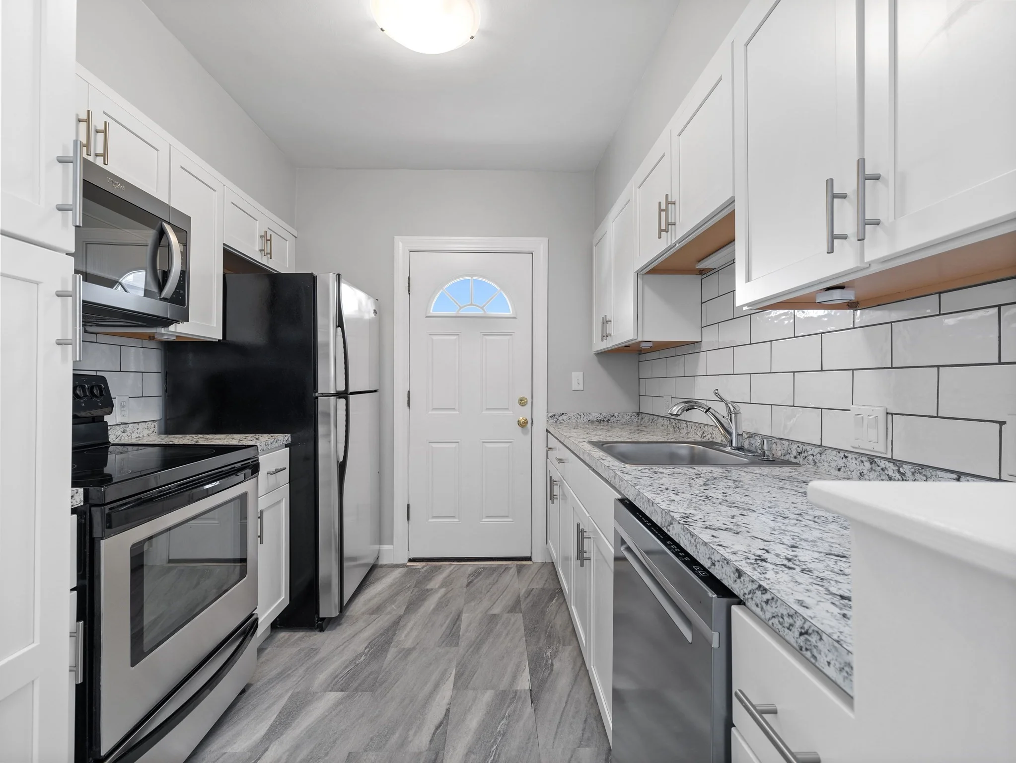 4 bed, 1 bath apartment for rent at 16 Windsor Rd Unit 1, Tufts University