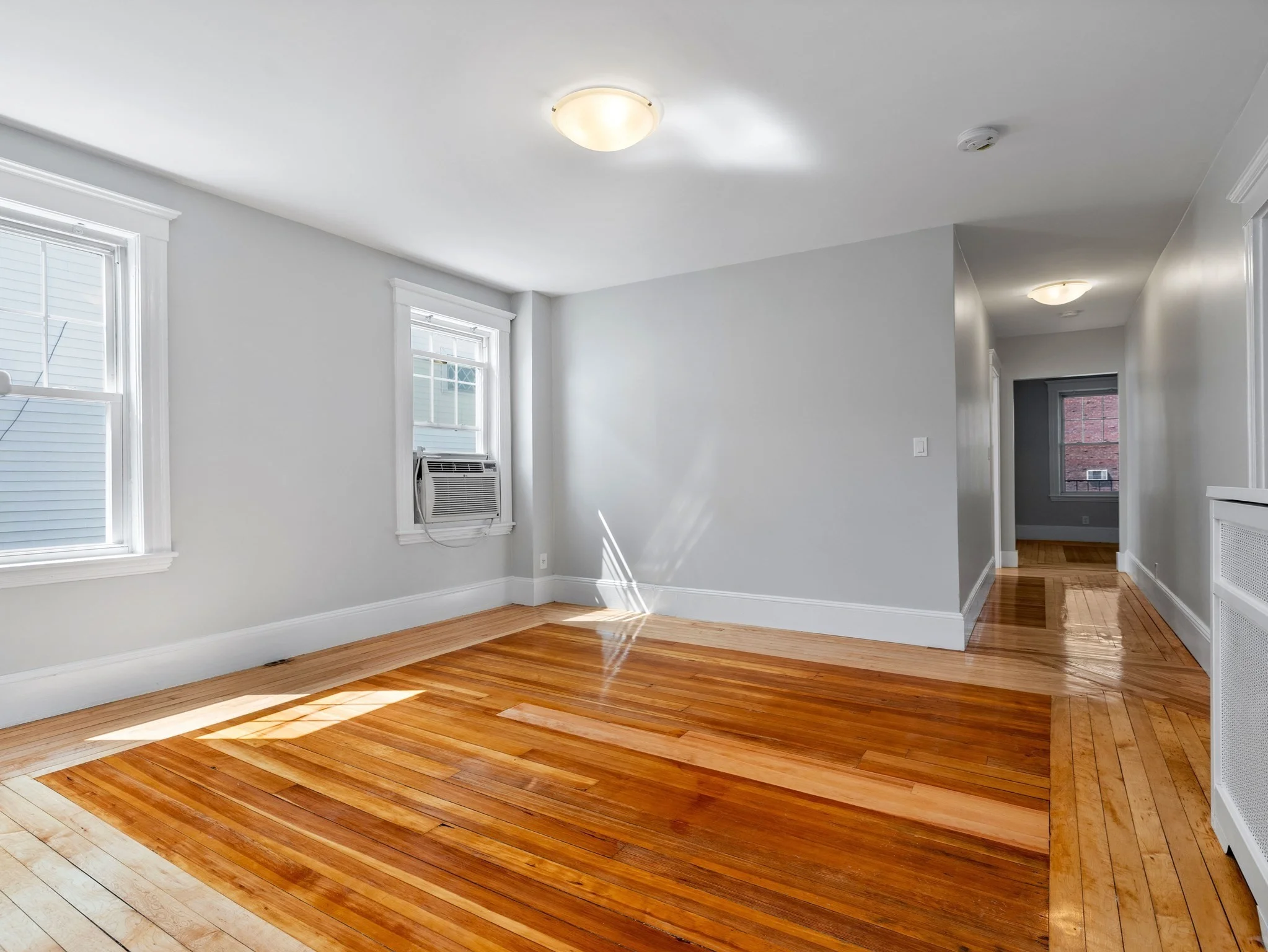4 bed, 1 bath apartment for rent at 16 Windsor Rd Unit 1, Tufts University — photo 3 of 13