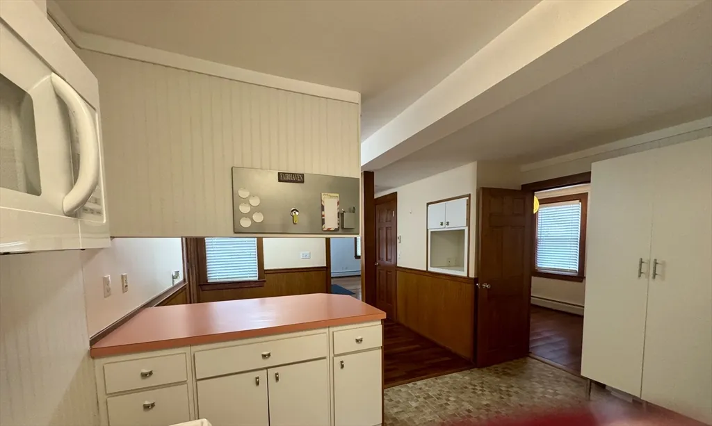 1 bed, 1 bath apartment for rent at 16 Winona Ave, Sconticut Neck — photo 7 of 22