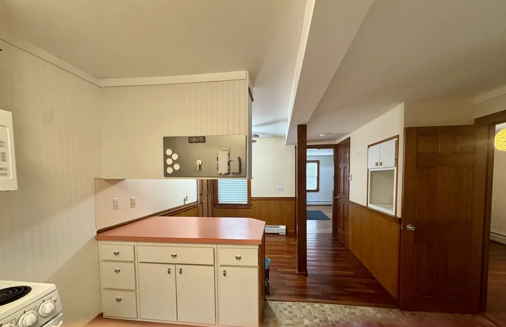 1 bed, 1 bath apartment for rent at 16 Winona Ave, Sconticut Neck — photo 8 of 22