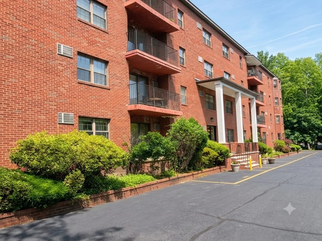 2 bed, 2 bath apartment for rent at 16 Winter St Unit 14C, Waltham — photo 3 of 22