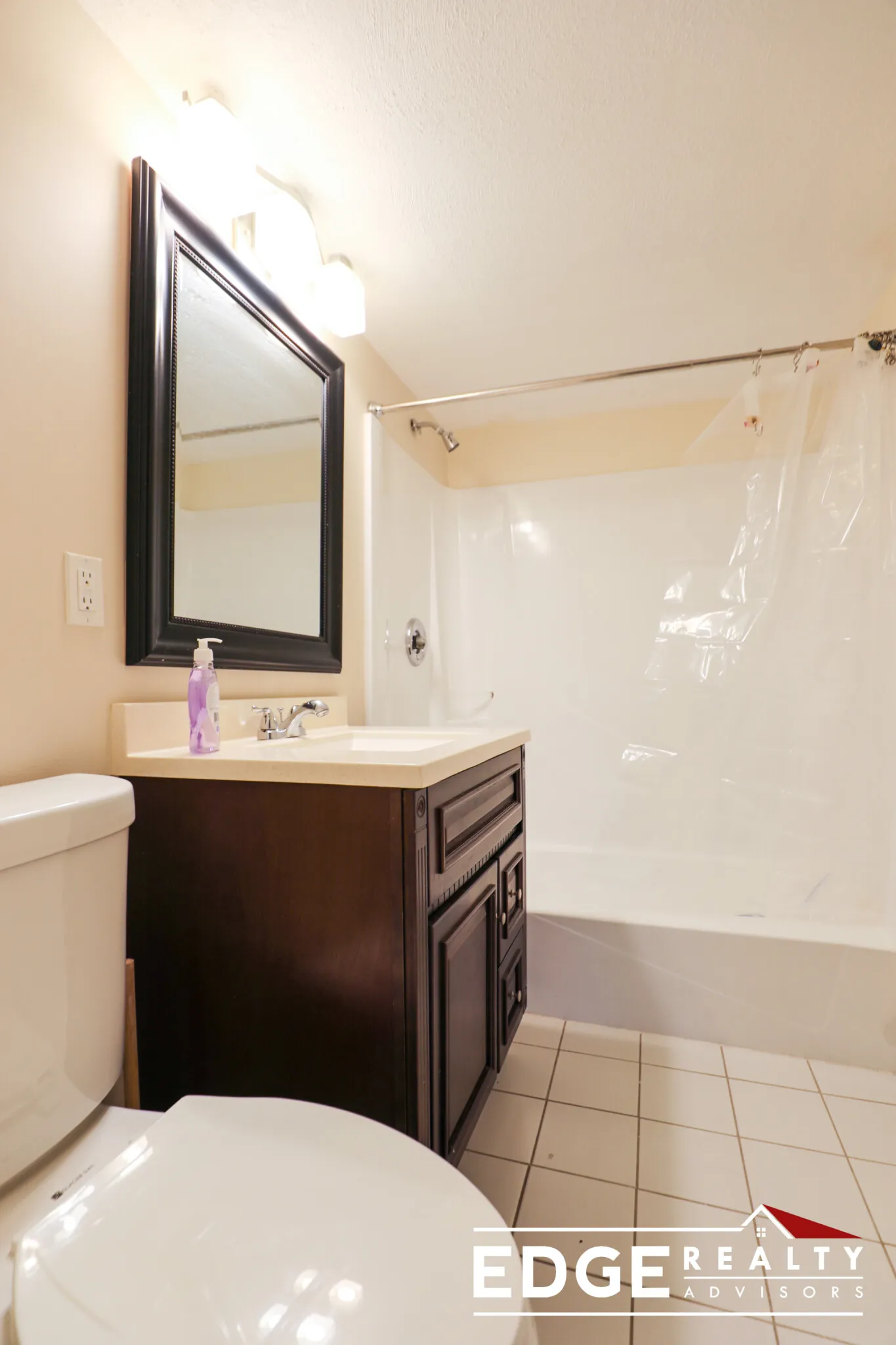 2 bed, 2 bath apartment for rent at 16 Winter St Unit 3, Piety Corner Historic District — photo 7 of 10
