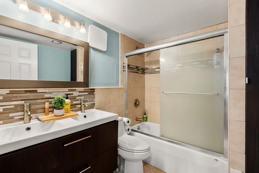 2 bed, 2 bath apartment for rent at 16 Winter St Unit 48A, Waltham — photo 8 of 15