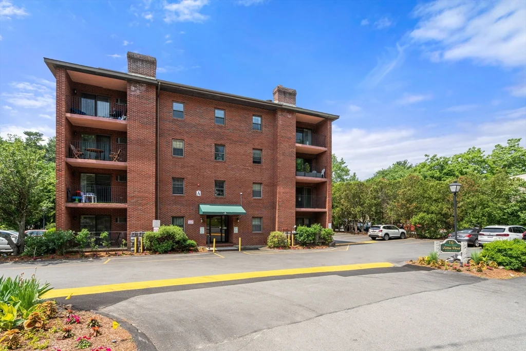 2 bed, 2 bath apartment for rent at 16 Winter St Unit 48A, Waltham — photo 1 of 15