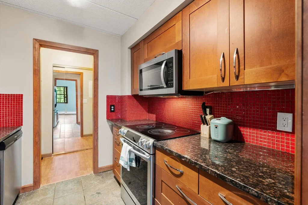 2 bed, 2 bath apartment for rent at 16 Winter St Unit 48A, Waltham — photo 4 of 15
