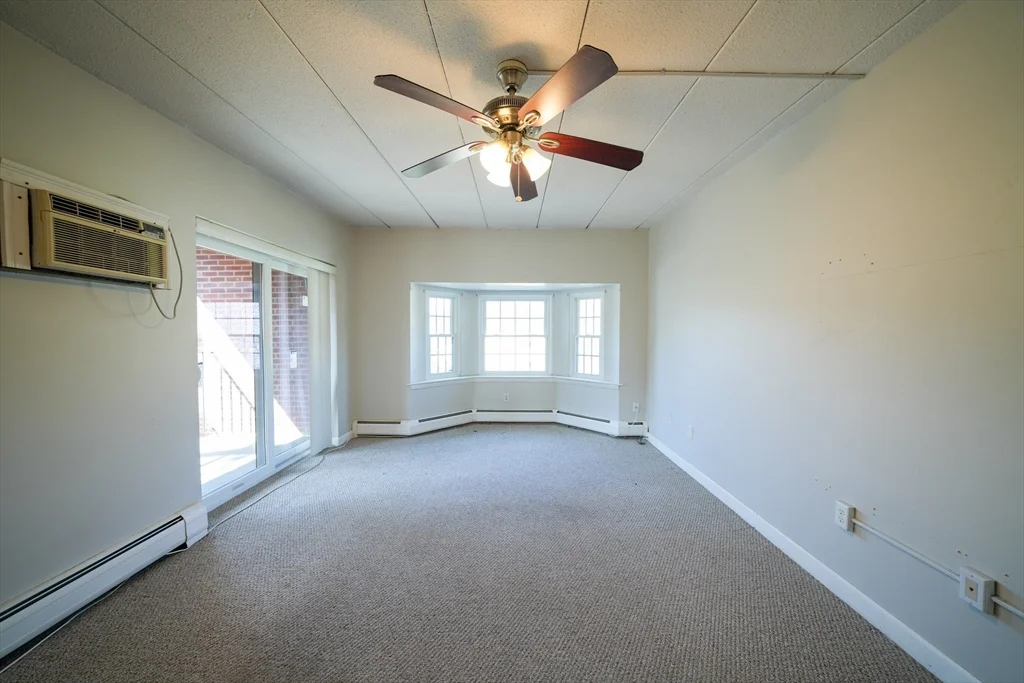 3 bed, 2 bath apartment for rent at 16 Winter Unit 41A, Waltham — photo 3 of 27