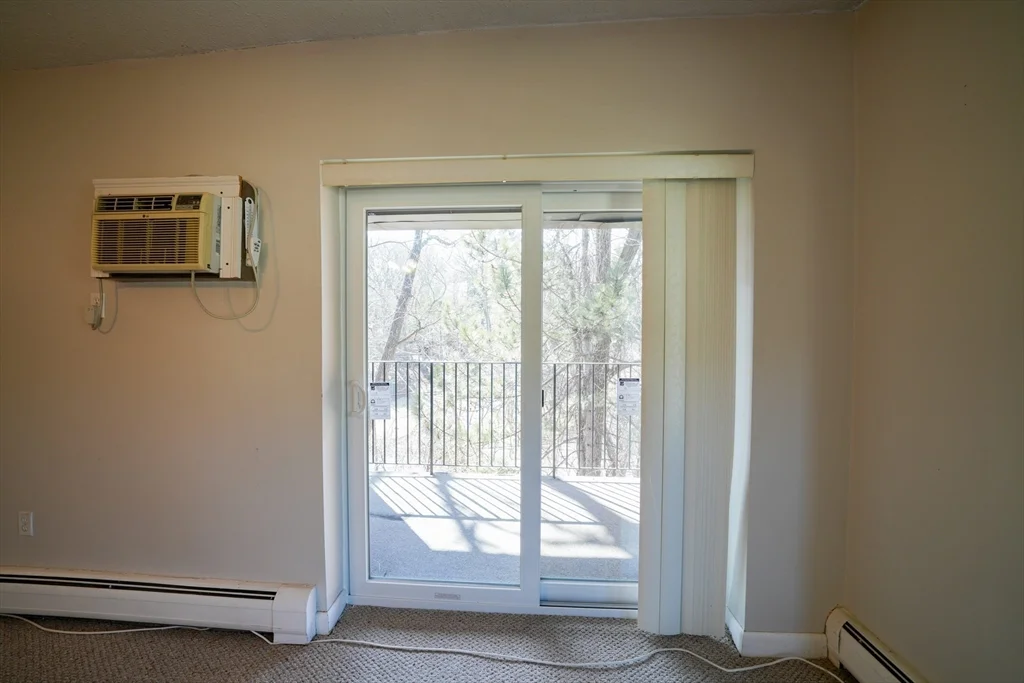 3 bed, 2 bath apartment for rent at 16 Winter Unit 41A, Waltham — photo 6 of 27