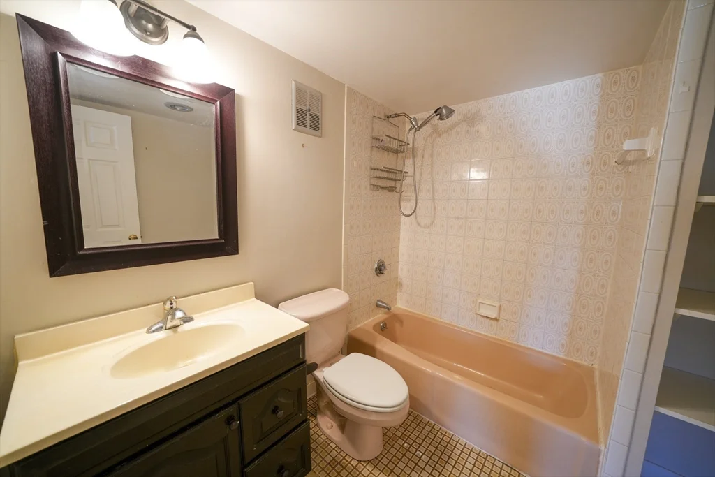 3 bed, 2 bath apartment for rent at 16 Winter Unit 41A, Waltham — photo 18 of 27