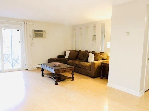 2 bed, 2 bath apartment for rent at 16 Winter Unit 43B, Piety Corner — photo 4 of 12