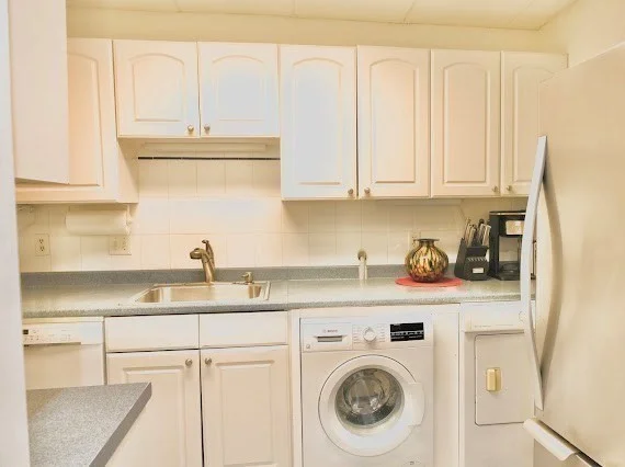 2 bed, 2 bath apartment for rent at 16 Winter Unit 43B, Piety Corner — photo 6 of 12