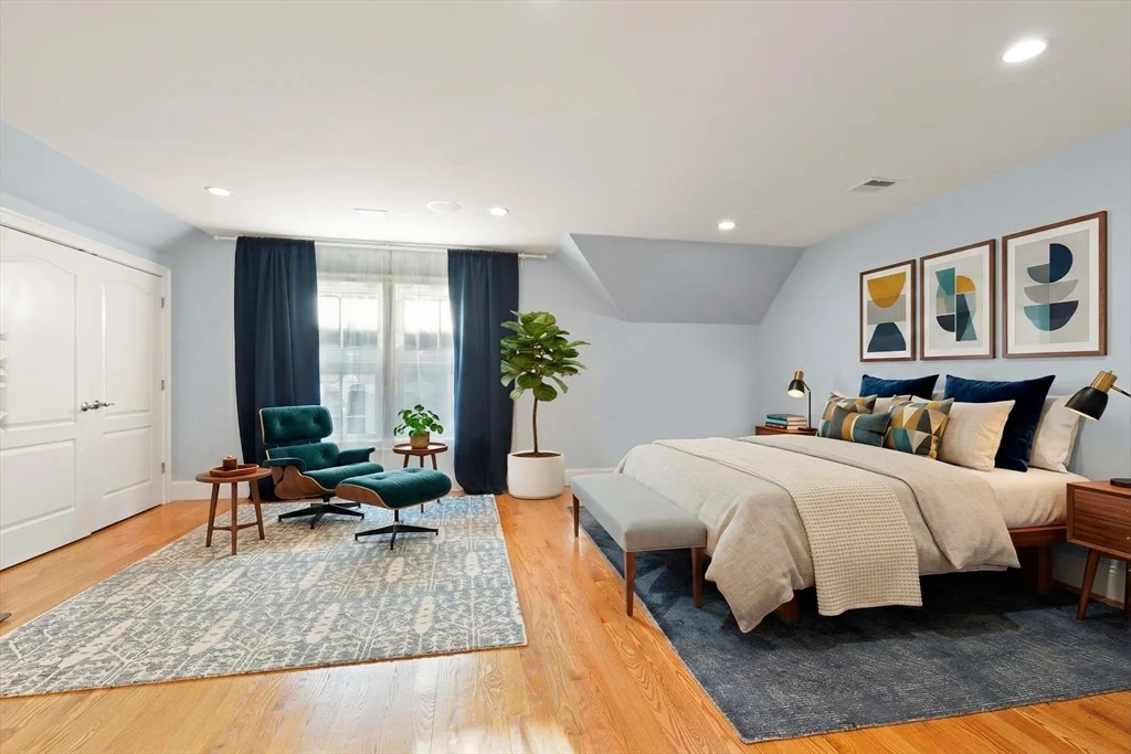3 bed, 3 bath apartment for rent at 16 Zamora Unit Front, Jamaica Plain — photo 11 of 20