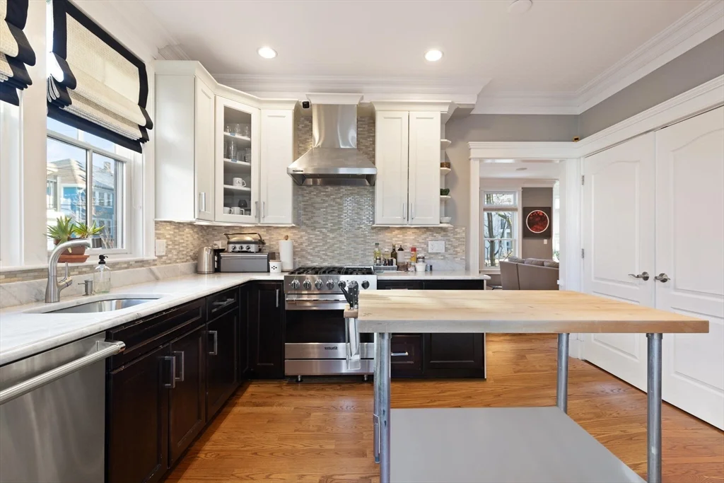 3 bed, 3 bath apartment for rent at 16 Zamora Unit Front, Jamaica Plain — photo 9 of 20