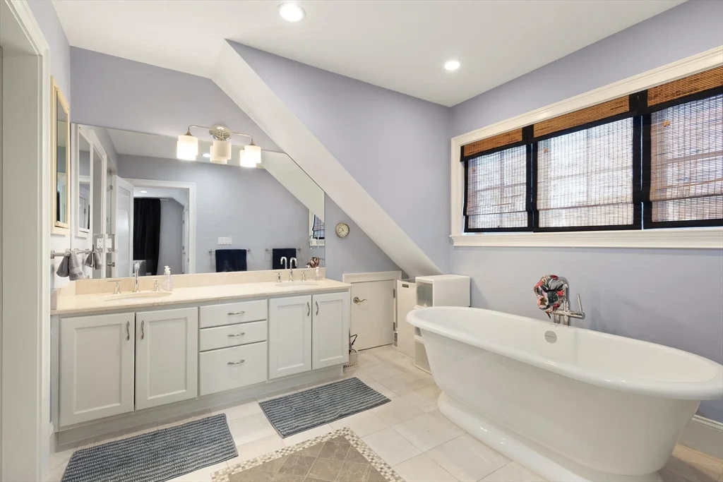 3 bed, 3 bath apartment for rent at 16 Zamora Unit Front, Jamaica Plain — photo 12 of 20