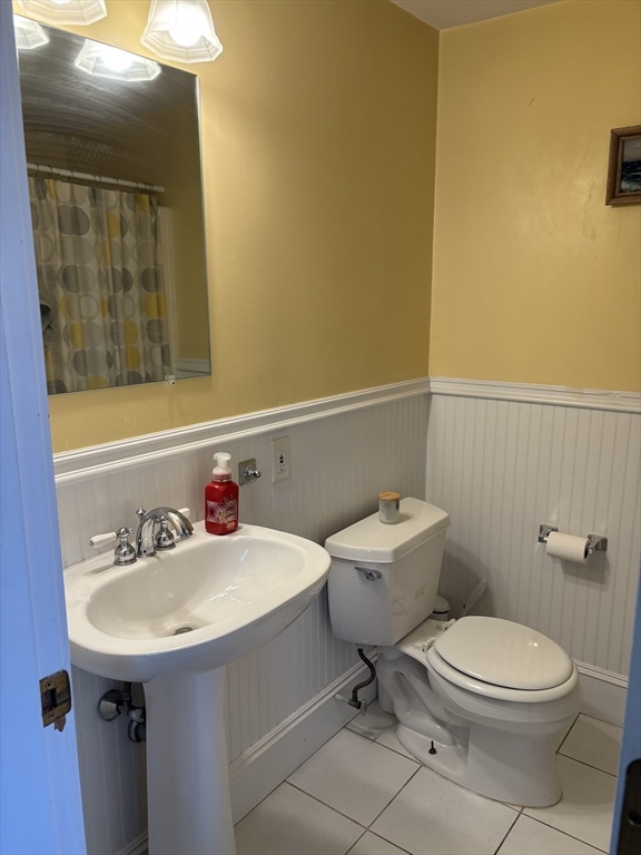 2 bed, 2 bath apartment for rent at 160 1/2 H St Unit 2, South Boston — photo 6 of 28
