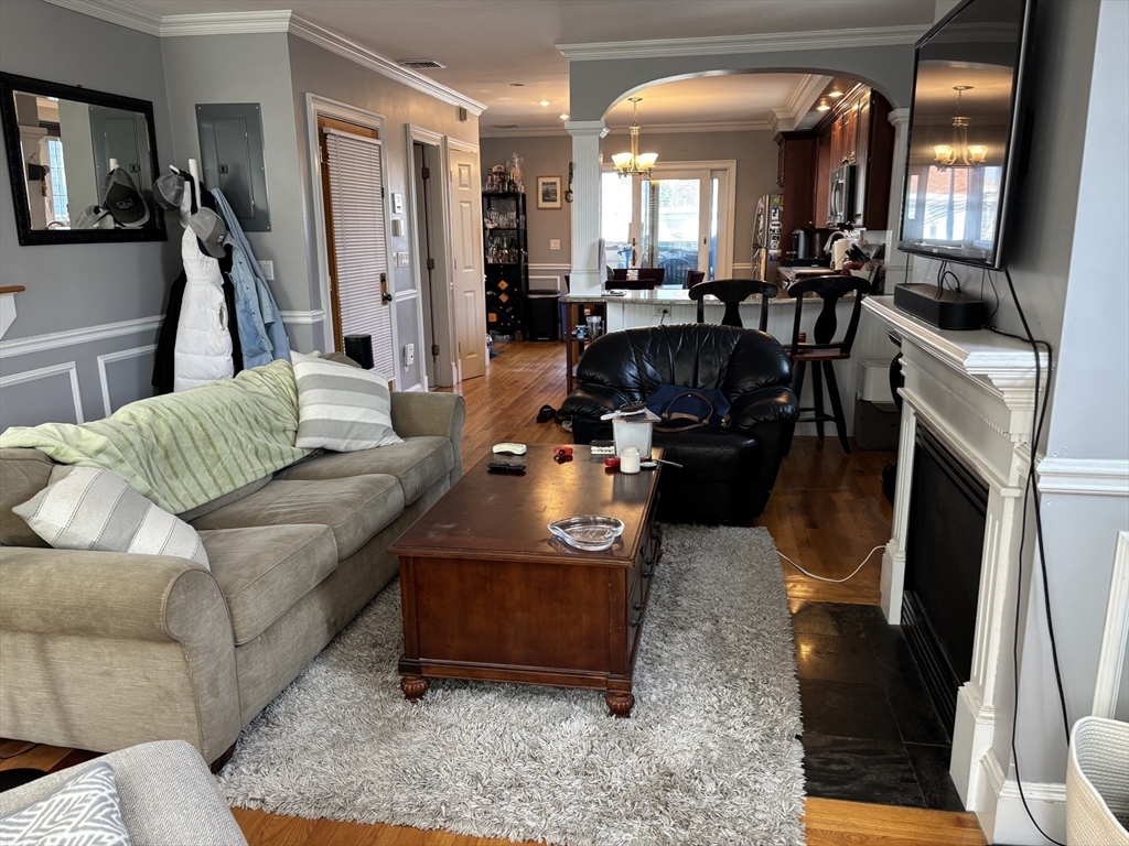 2 bed, 2 bath apartment for rent at 160 1/2 H St Unit 2, South Boston — photo 4 of 28
