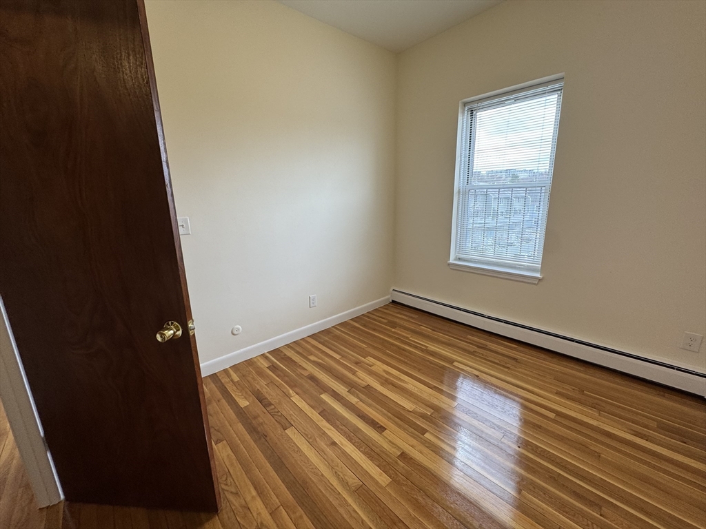 1 bed, 1 bath apartment for rent at 160-180 North Beacon St Unit 11, Brighton — photo 4 of 13