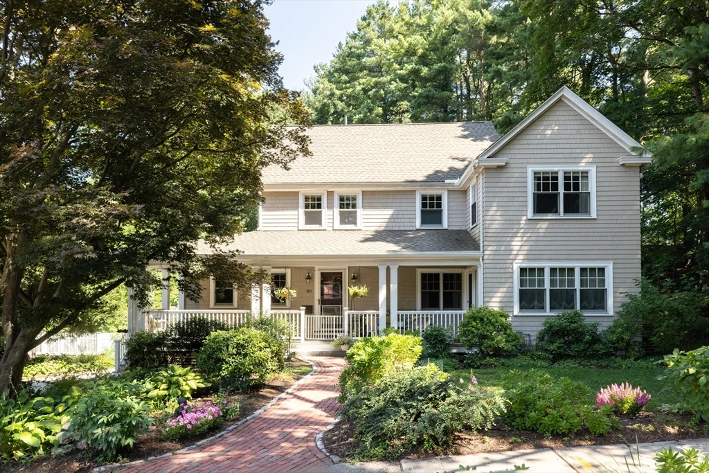 5 bed, 3 bath apartment for rent at 160 Allen Ave, Waban