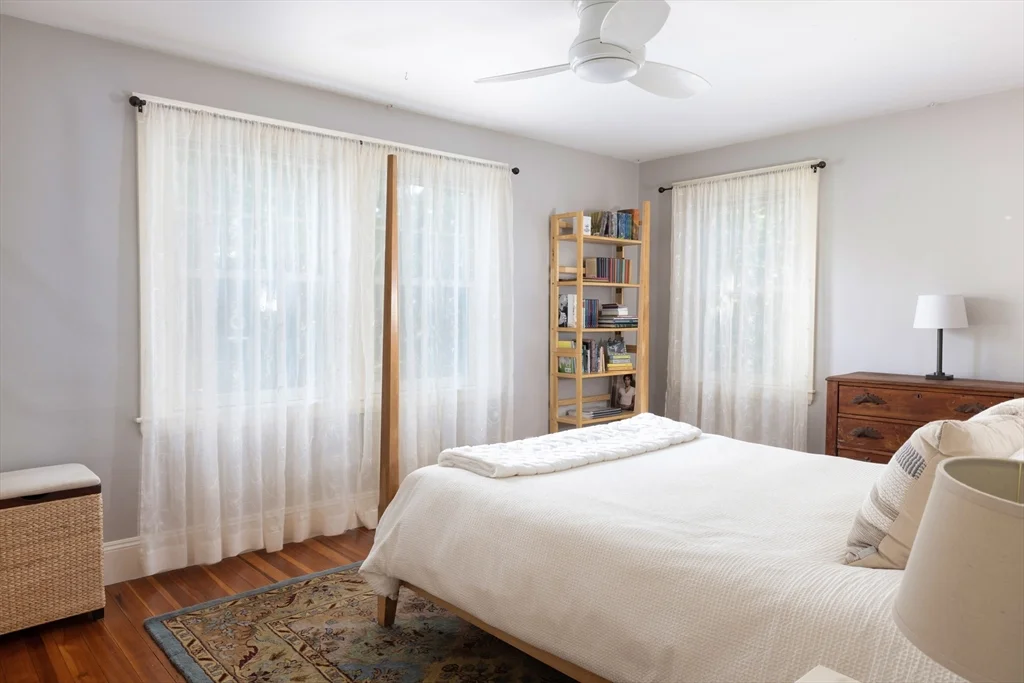5 bed, 3 bath apartment for rent at 160 Allen Ave, Waban — photo 16 of 19