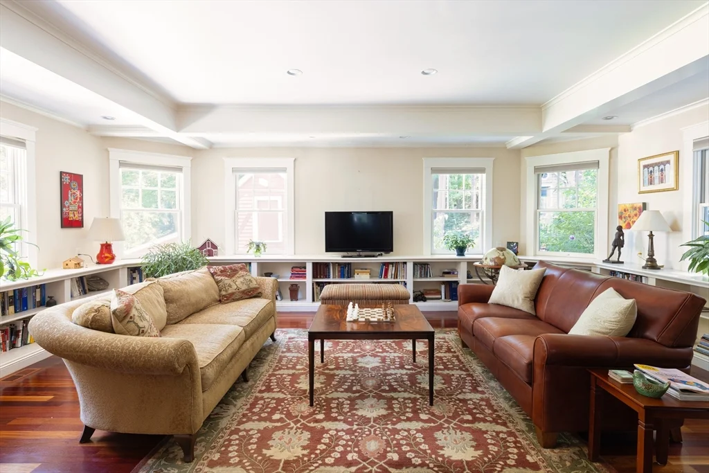 5 bed, 3 bath apartment for rent at 160 Allen Ave, Waban — photo 4 of 19