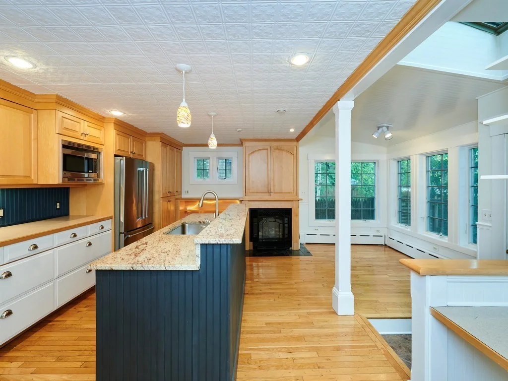 3 bed, 3 bath apartment for rent at 160 Allston St Unit 160, Cambridgeport — photo 1 of 19