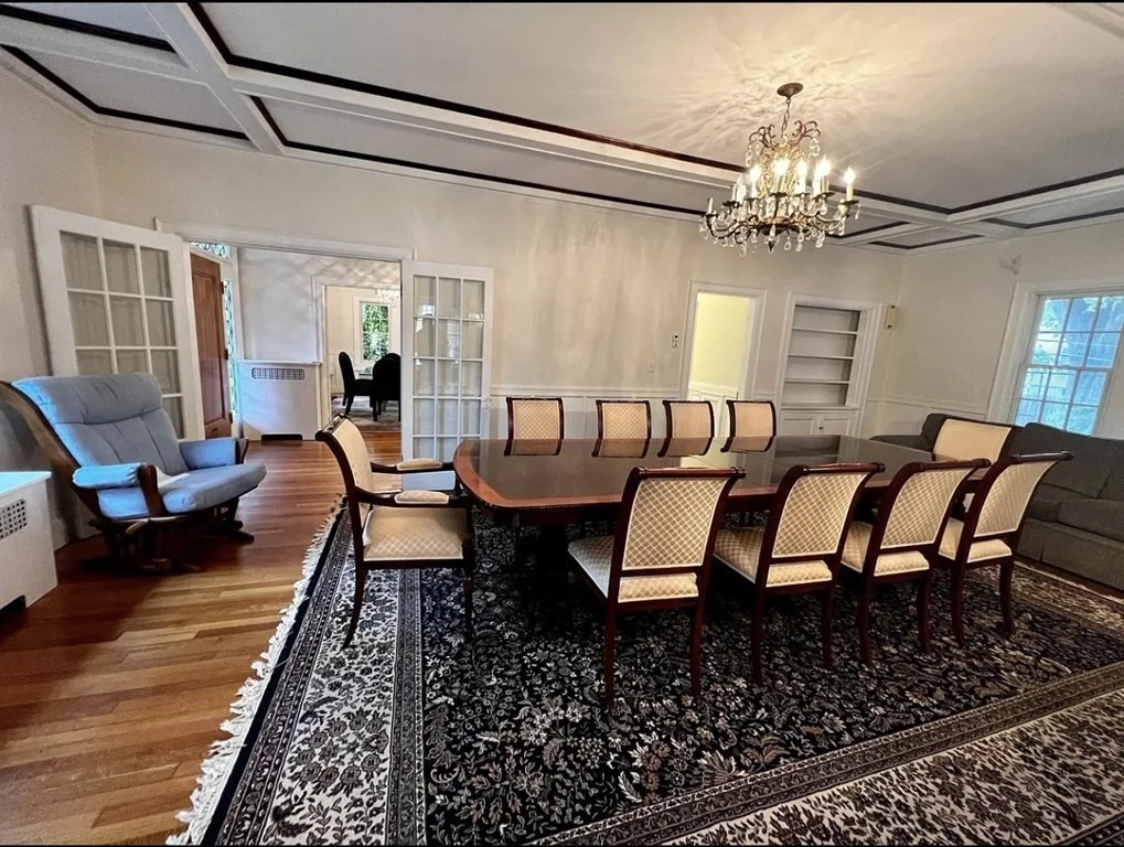 6 bed, 3.5 bath apartment for rent at 160 Arborway Unit 160, Jamaica Plain — photo 7 of 33