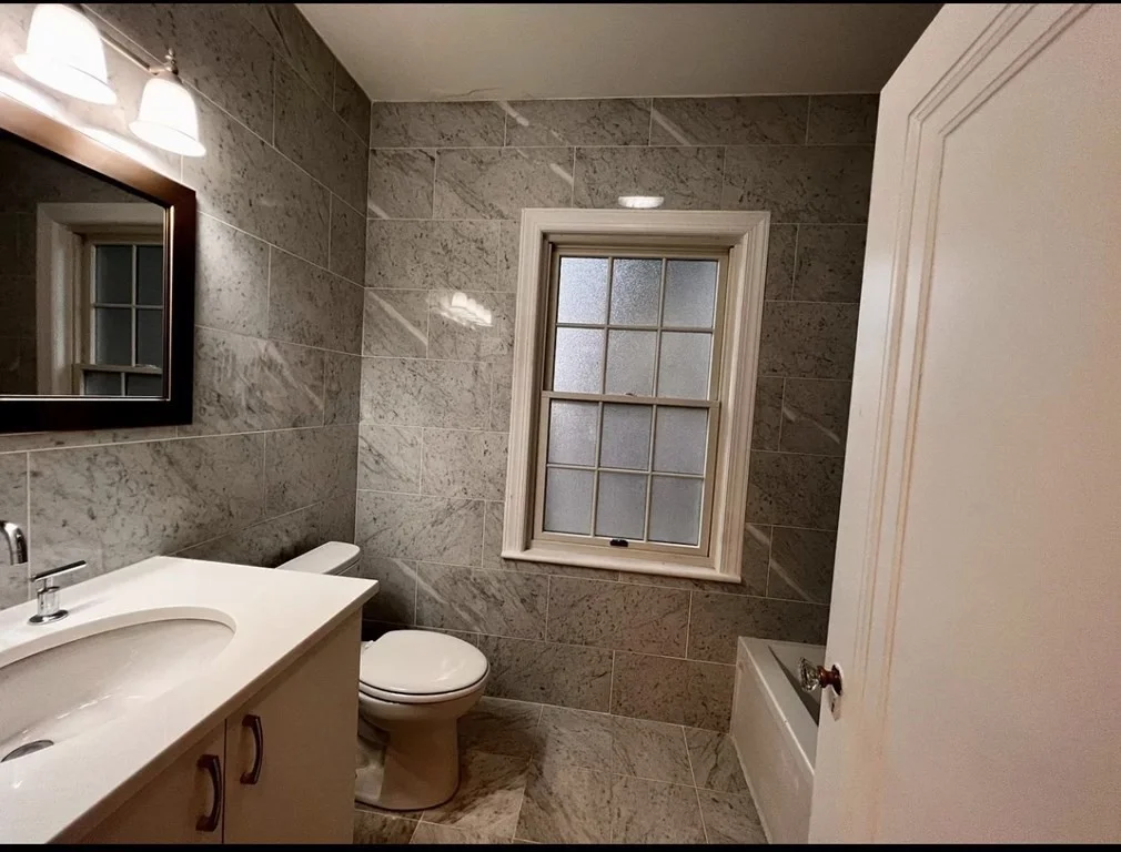 6 bed, 3.5 bath apartment for rent at 160 Arborway Unit 160, Jamaica Plain — photo 26 of 33