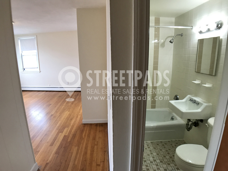 1 bed, 1 bath apartment for rent at 160 North Beacon St Unit 21, Back Bay — photo 9 of 18
