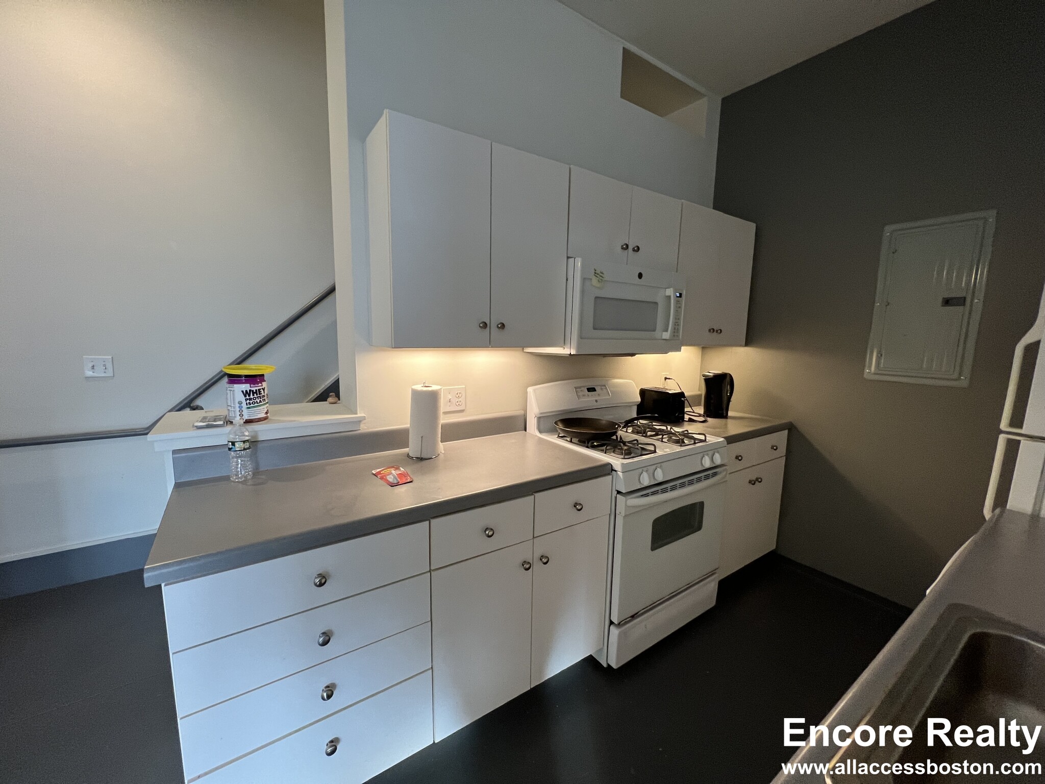 2 bed, 1 bath apartment for rent at 160 Berkeley St Unit 506, South End — photo 8 of 23