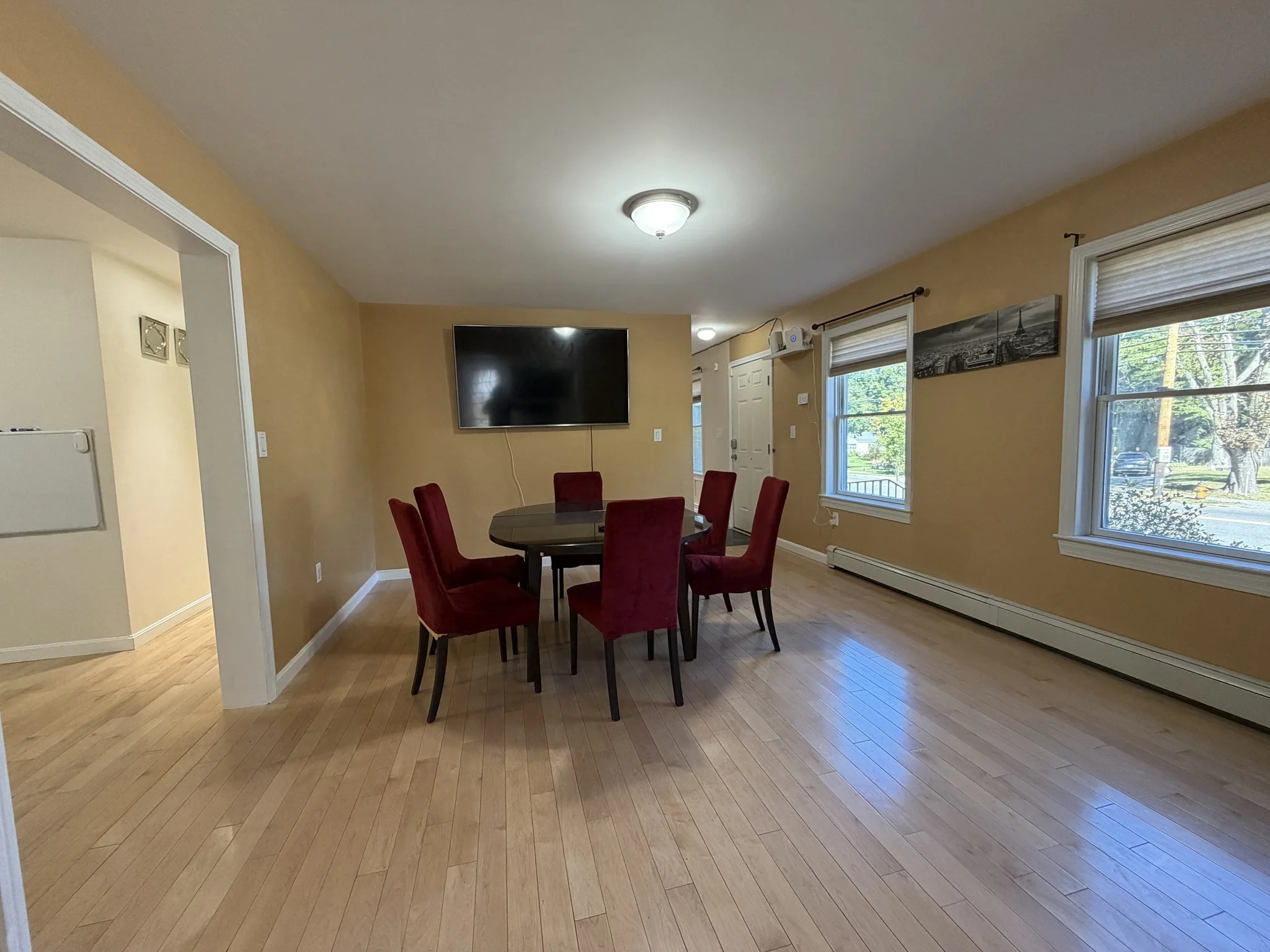 4 bed, 3 bath apartment for rent at 160 Broadway Unit 160, Haverhill — photo 4 of 35