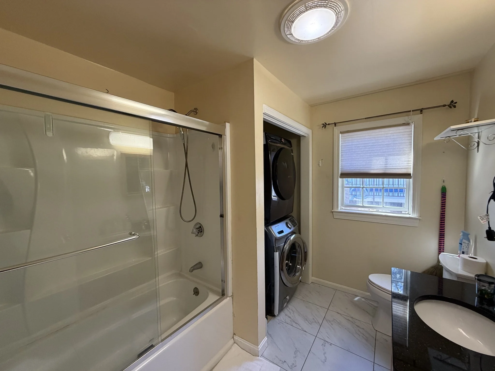4 bed, 3 bath apartment for rent at 160 Broadway Unit 160, Haverhill — photo 22 of 35