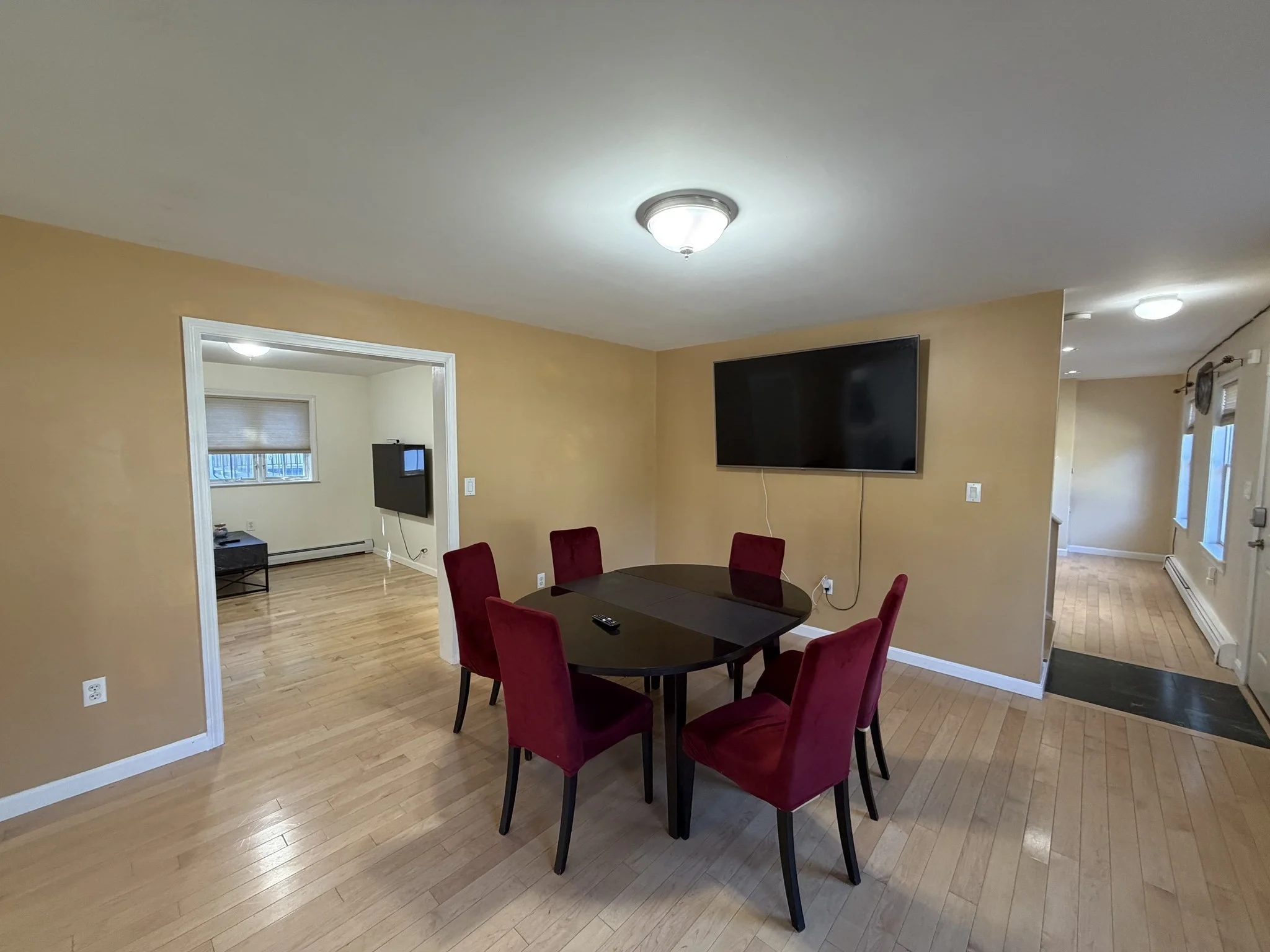 4 bed, 3 bath apartment for rent at 160 Broadway Unit 160, Haverhill — photo 5 of 35