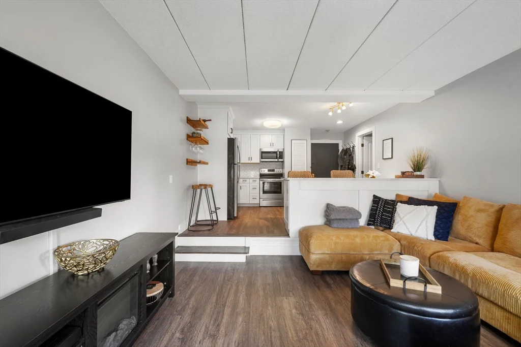 1 bed, 1 bath apartment for rent at 160 Burkhall St Unit 212, Weymouth — photo 15 of 27