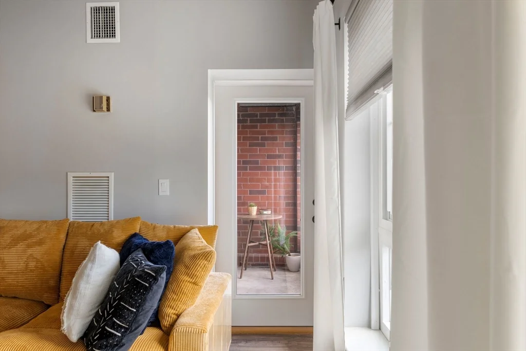 1 bed, 1 bath apartment for rent at 160 Burkhall St Unit 212, Weymouth — photo 14 of 27