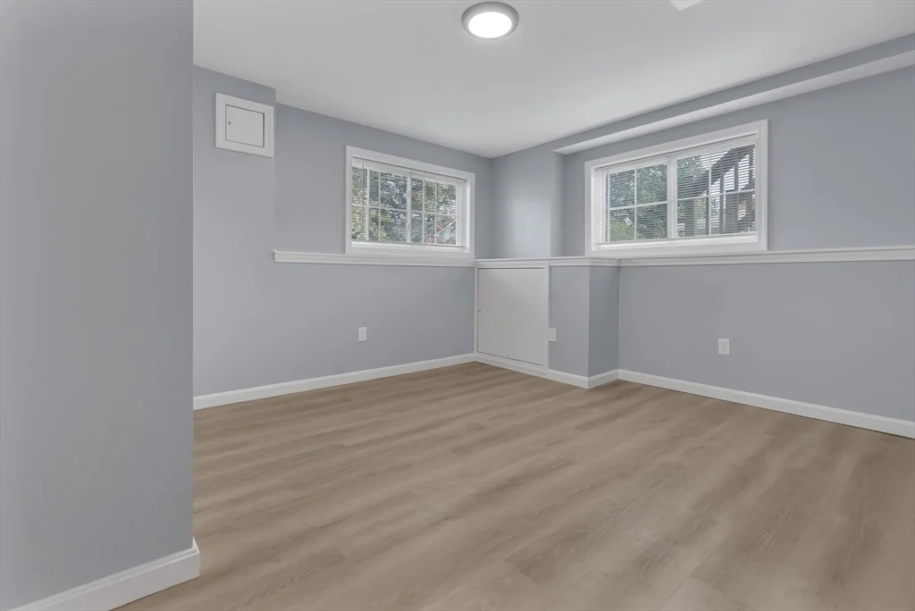 4 bed, 2 bath apartment for rent at 160 Chathm Unit 0, Providence — photo 20 of 25