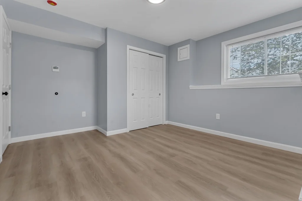 4 bed, 2 bath apartment for rent at 160 Chathm Unit 0, Providence — photo 21 of 25