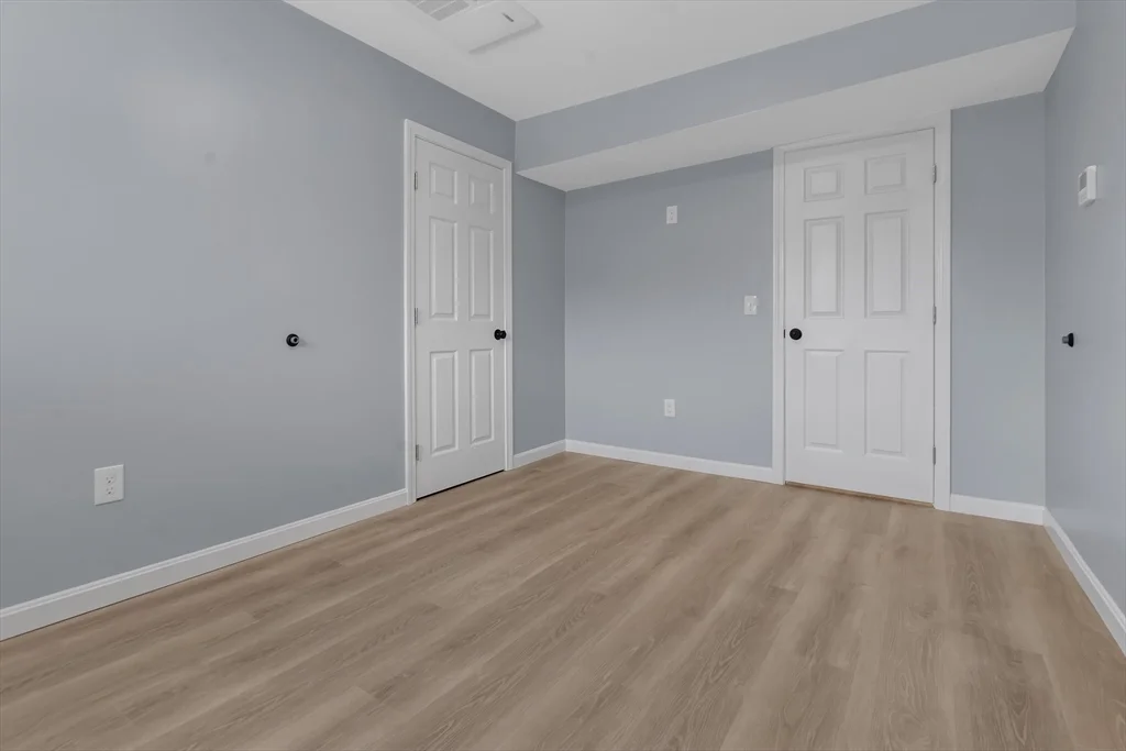 4 bed, 2 bath apartment for rent at 160 Chathm Unit 0, Providence — photo 14 of 25
