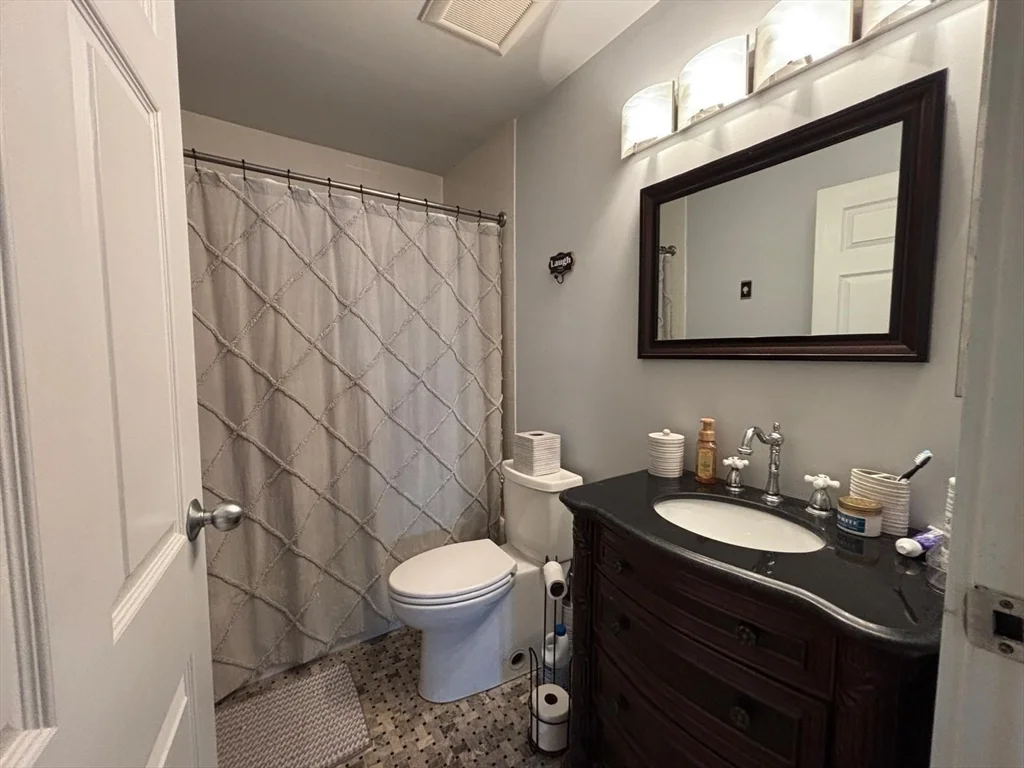 2 bed, 2 bath apartment for rent at 160 Commandants Way Unit 404, Chelsea — photo 12 of 14