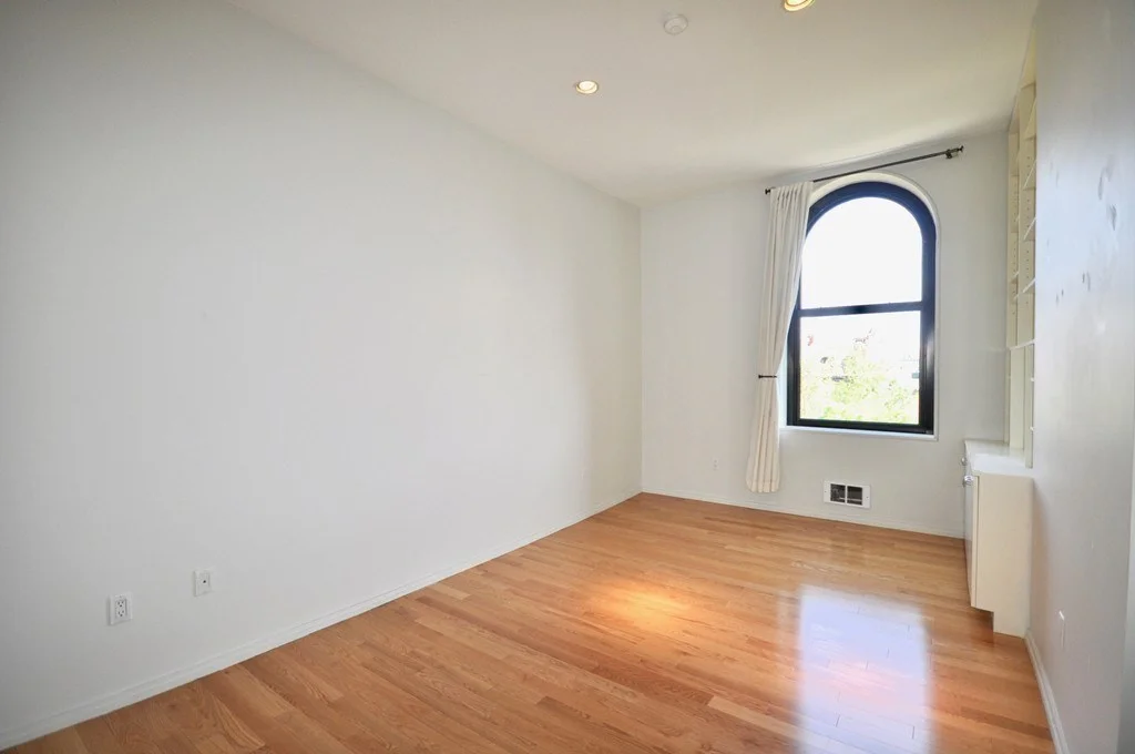 1 bed, 1 bath apartment for rent at 160 Commonwealth Ave Unit 513, Back Bay — photo 15 of 32