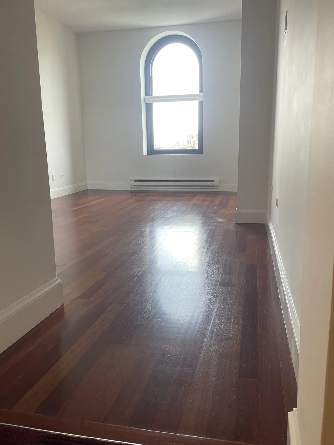 Studio bed, 1 bath apartment for rent at 160 Commonwealth Ave Unit 516, Back Bay — photo 2 of 10